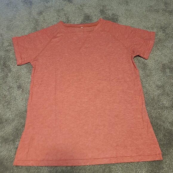 🔥3/$42 w FREE SHIPPING🔥 NWOT tshirt - Picture 1 of 5